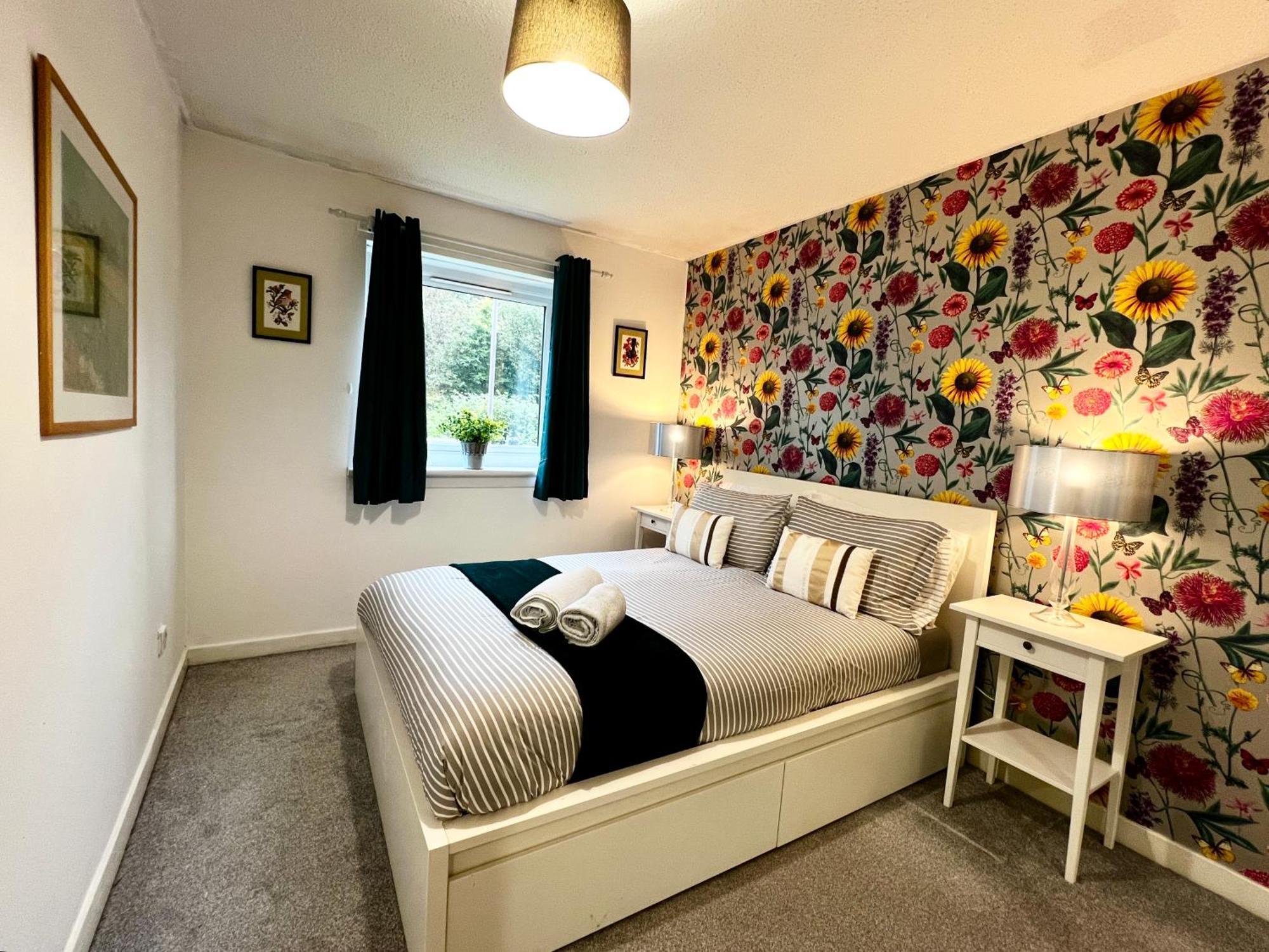 Ground Floor Flat With Free Parking & Wifi Apartment Glasgow Exterior photo