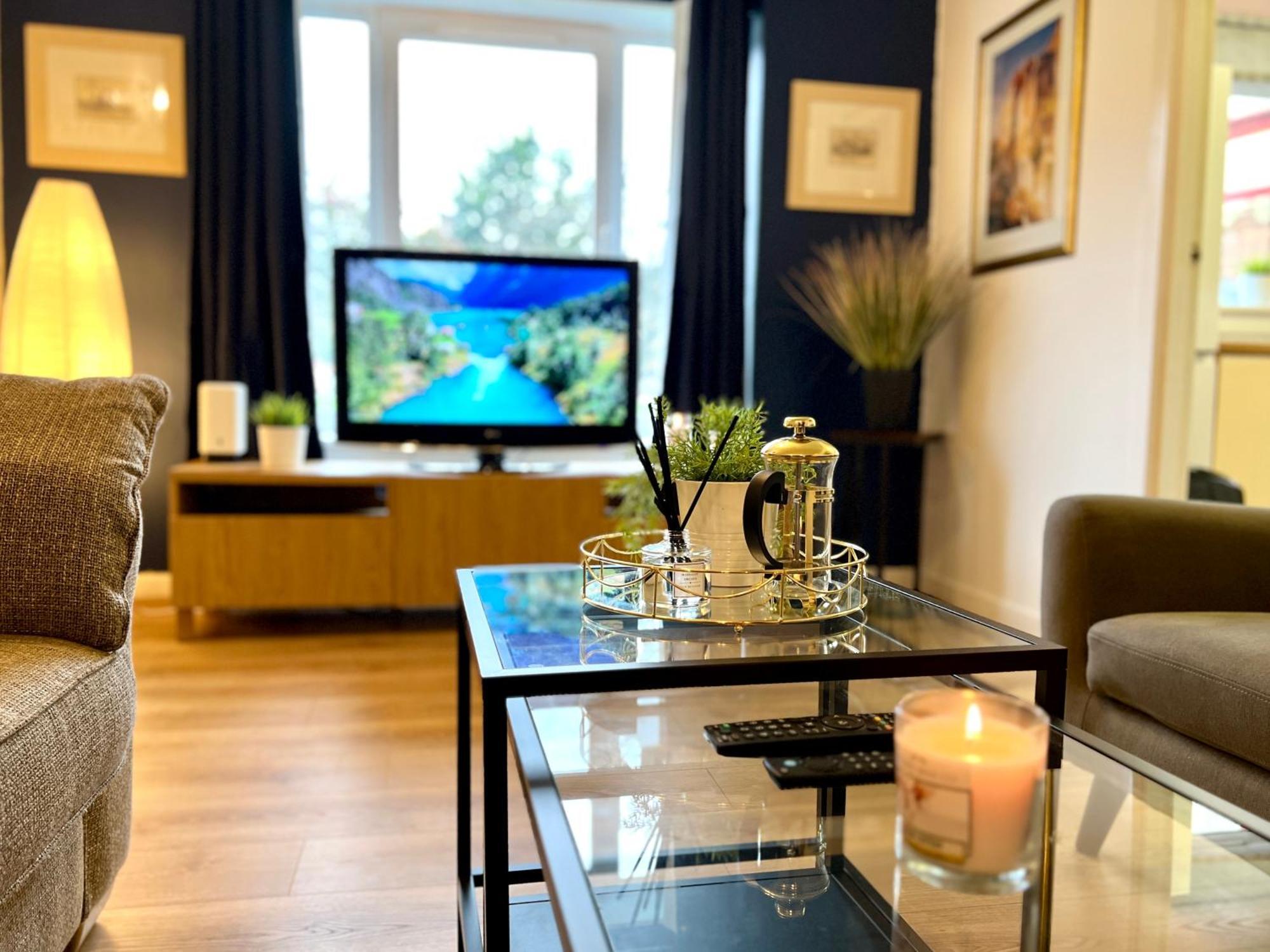 Ground Floor Flat With Free Parking & Wifi Apartment Glasgow Exterior photo
