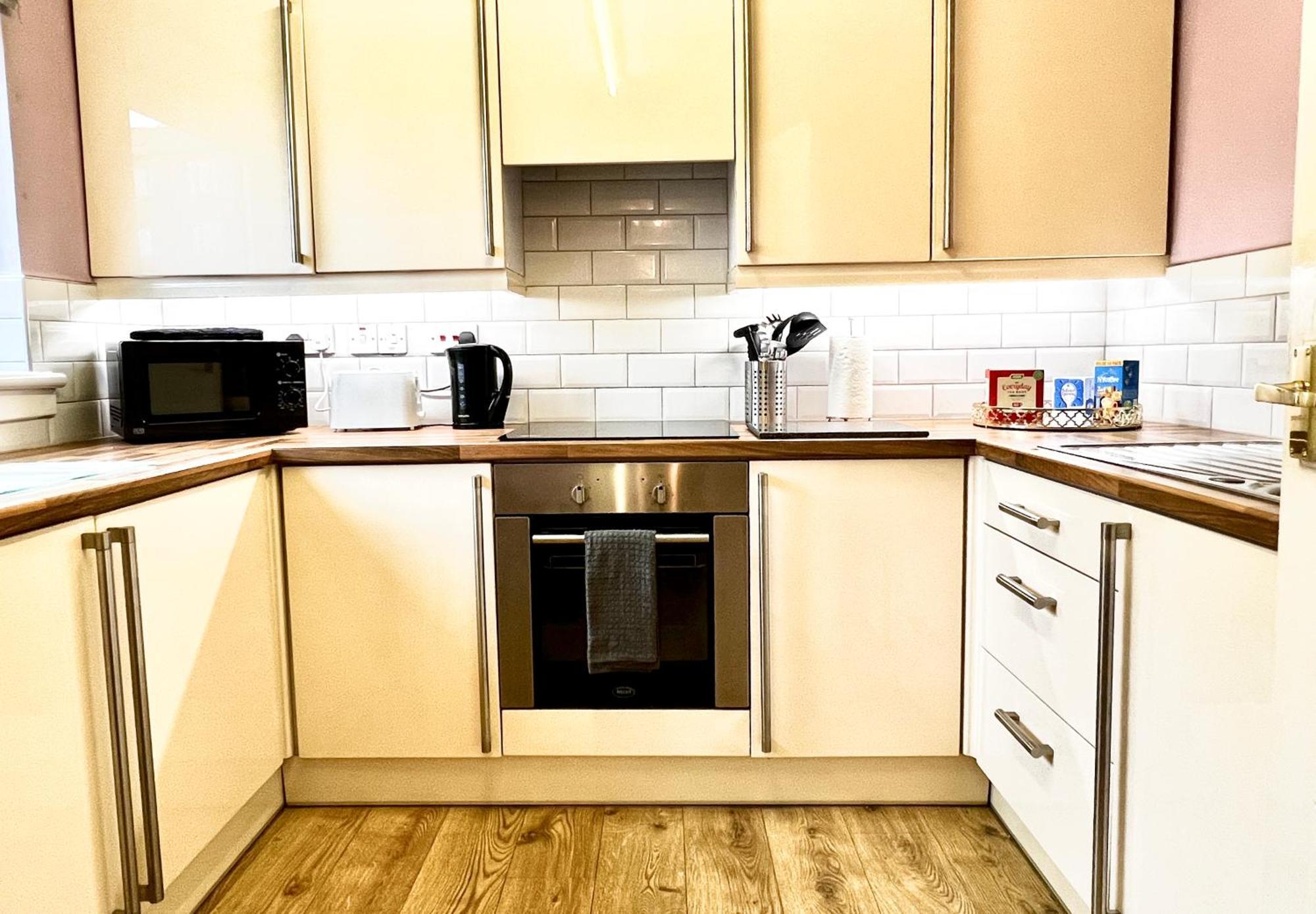 Ground Floor Flat With Free Parking & Wifi Apartment Glasgow Exterior photo